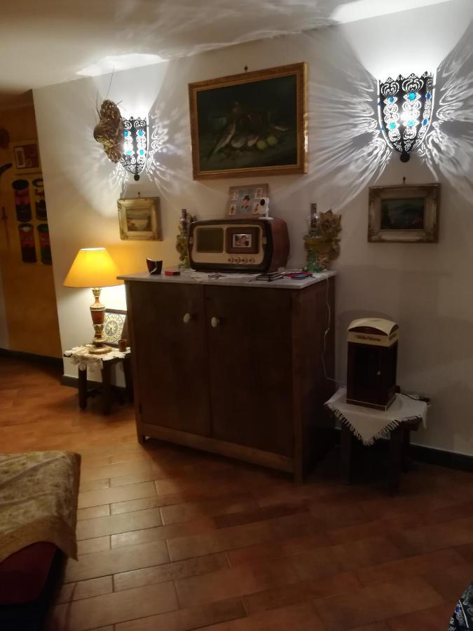 Le Stanze Di Mimi Bed and Breakfast Neapel Rum bild